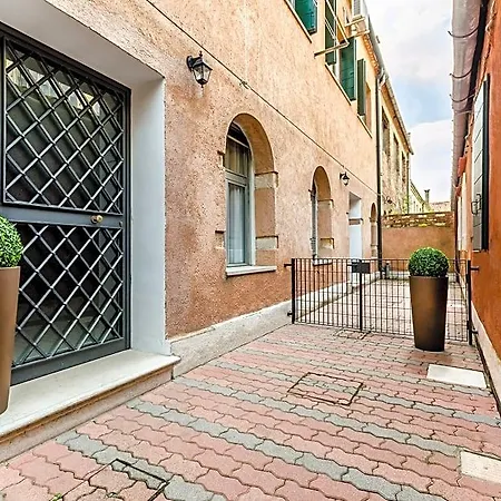 Cannaregio Ii מלון